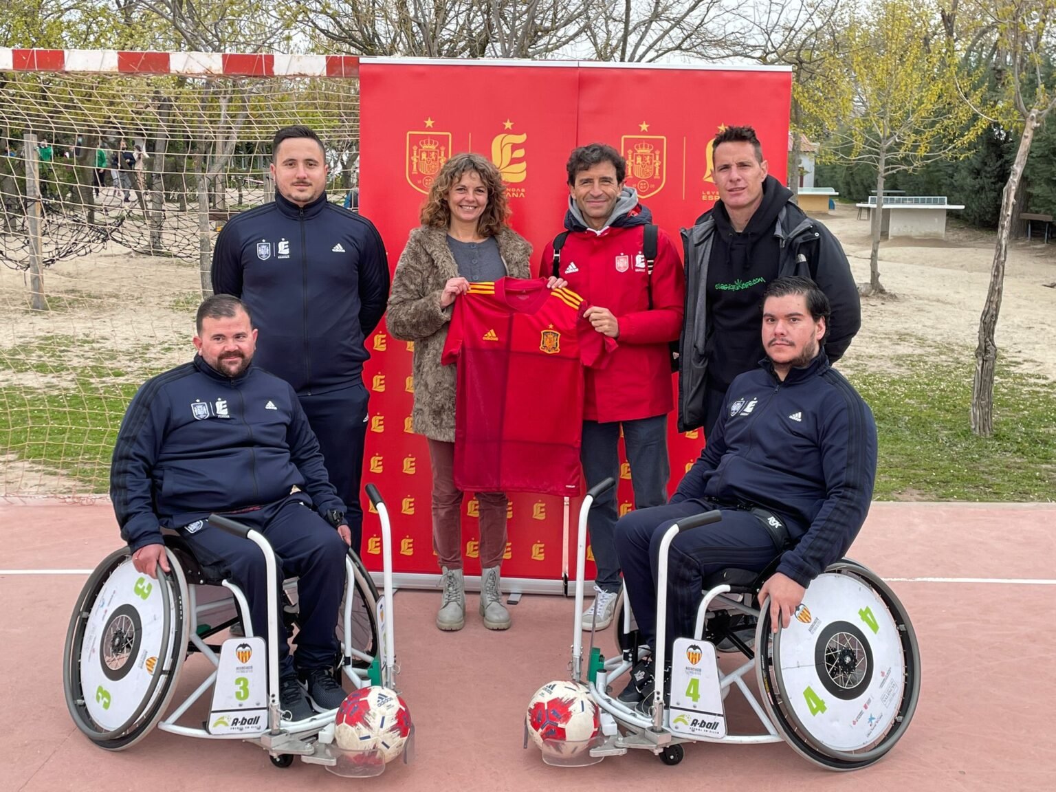 Luis Milla colabora con Leyendas España para promover entre los escolares de Leganés el fútbol inclusivo